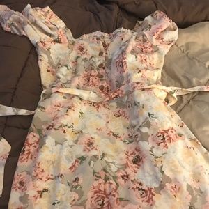 Gorgeous floral Lauren Conrad dress